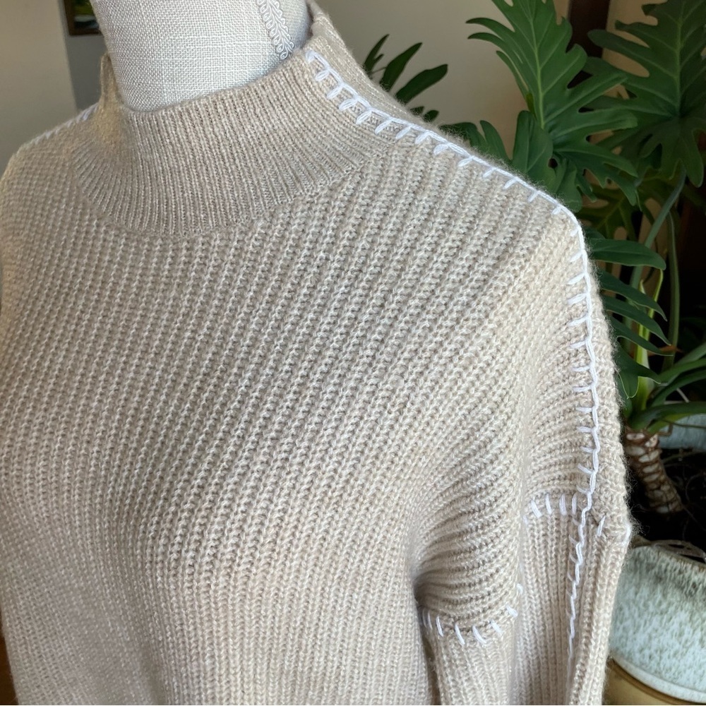 Evereve Haven Whipstitch Mockneck Pullover Cream Sweater NWT size L - Picture 8 of 16